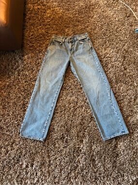 Uniqlo Men's Relaxed Jeans in Light Blue Denim